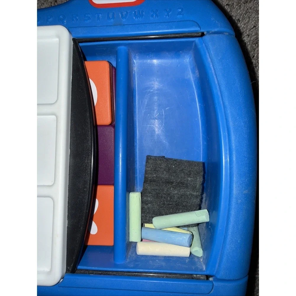 Little Tikes Alphabet & Numbers Lap Desk 26 2-sided tiles Chalkboard Storage FUN